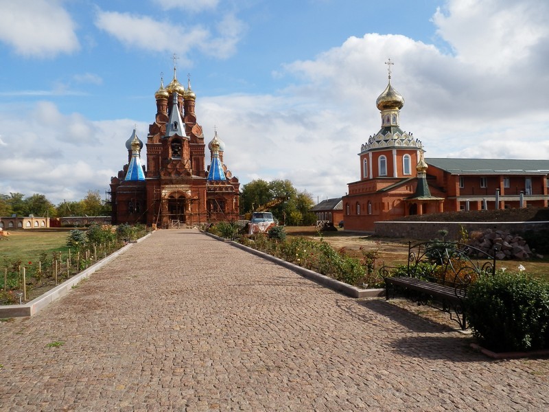 Михайловский женский монастырь. Свято-Михайловский Пелагеевский монастырь. Пелагеевский монастырь Николаевская область. Свято Михайловский женский монастырь Пелагеевка. Пелагеевский Торез.